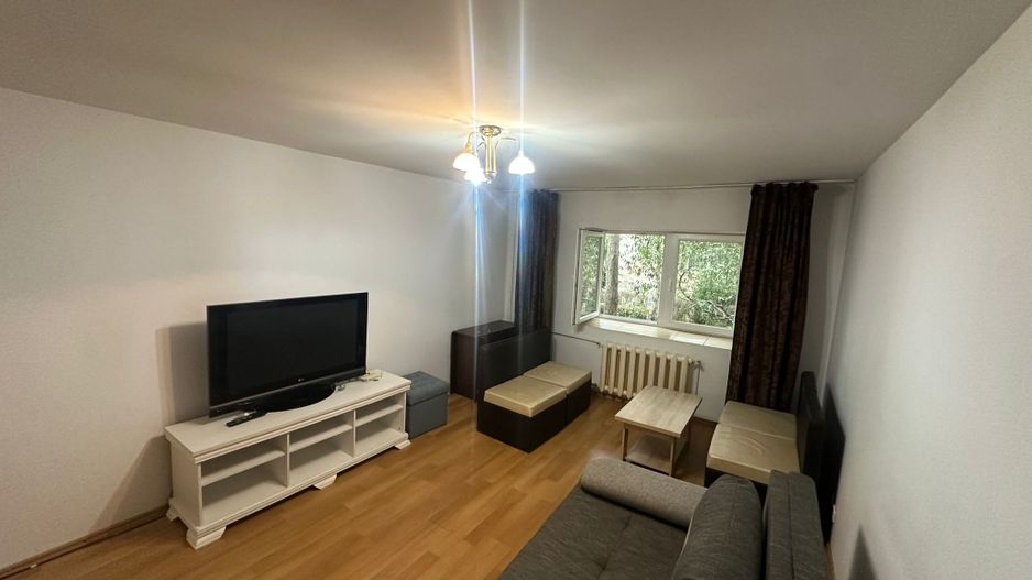 De inchiriat apartament 2 camere pe starda Opanez - Poză 1