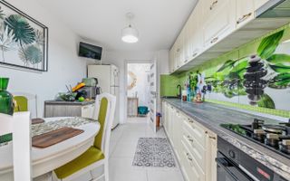 Apartament spațios cu 4 camere - renovat modern, mobilat și utilat - Poză 5