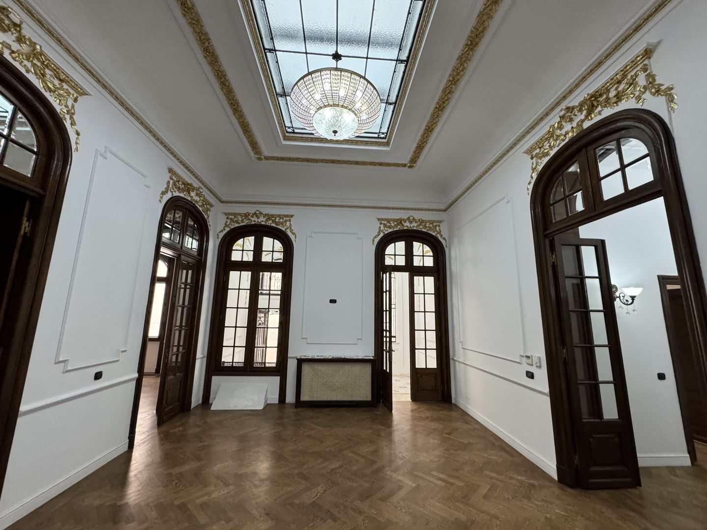 Universitate 20 camere arhitectura interbelica garaj curte piscina - Poză 3