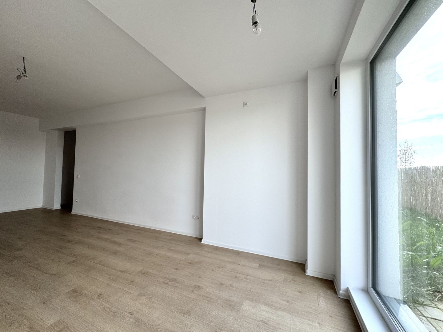 Apartament 4 camere Decomandat + Grădină Proprie - Atria Urban Resort - Poză 19