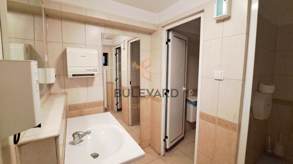 Cladire comerciala, zona centrala! - Poză 15