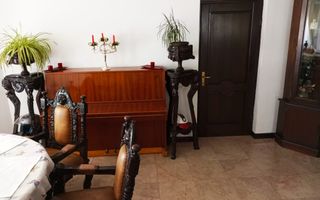 🏡 Proprietate exclusivistă cu 2 case, piscină și sală de fitness - Poză 10