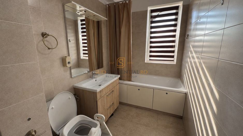 Apartament 2 camere de vanzare, decomandat, acces facil la metrou - Poză 8