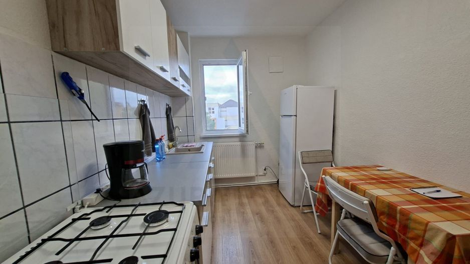 Apartament 3 camere etaj 2 renovat prima inchiriere pe Mihai Viteazul - Poză 4