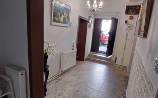 APARTAMENT ULTRACENTRAL , PIATA UNIRII, CUZA VODA 70 MP PLUS CURTE - Poză 16