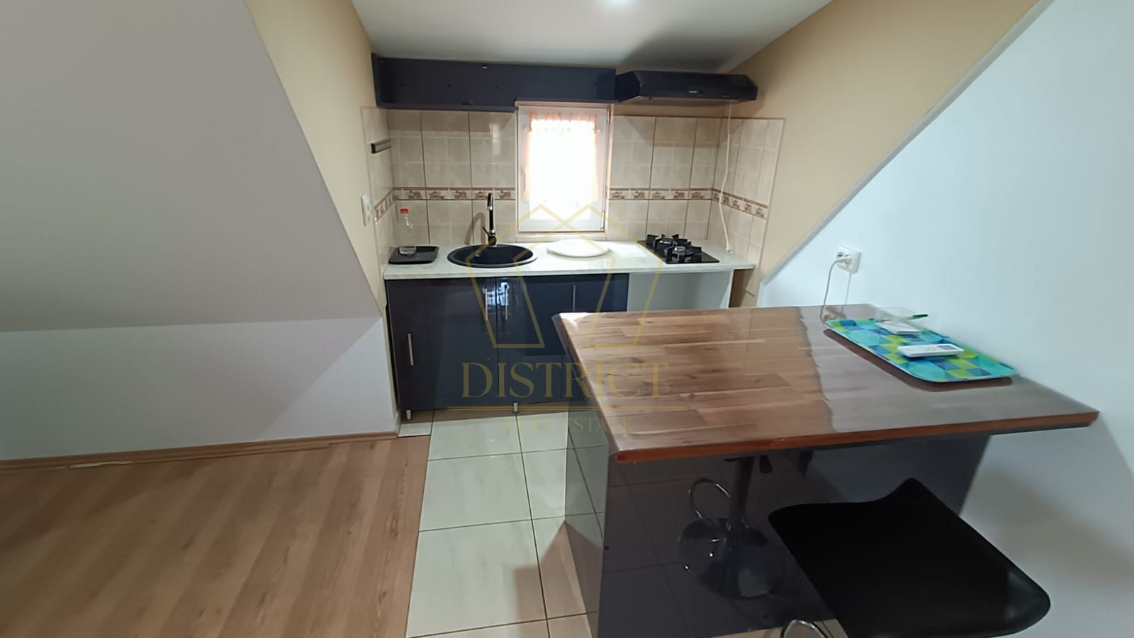 Casă 4 camere de închiriat | Curte mare | Dumbrăvița - Poză 12