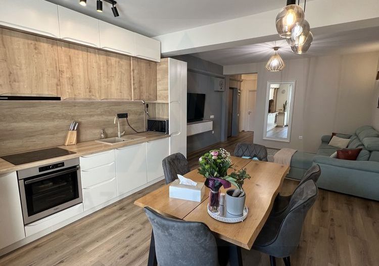 Apartament modern 3 camere etajul 1 si 2 locuri de parcare in Selimbar - Poză 1