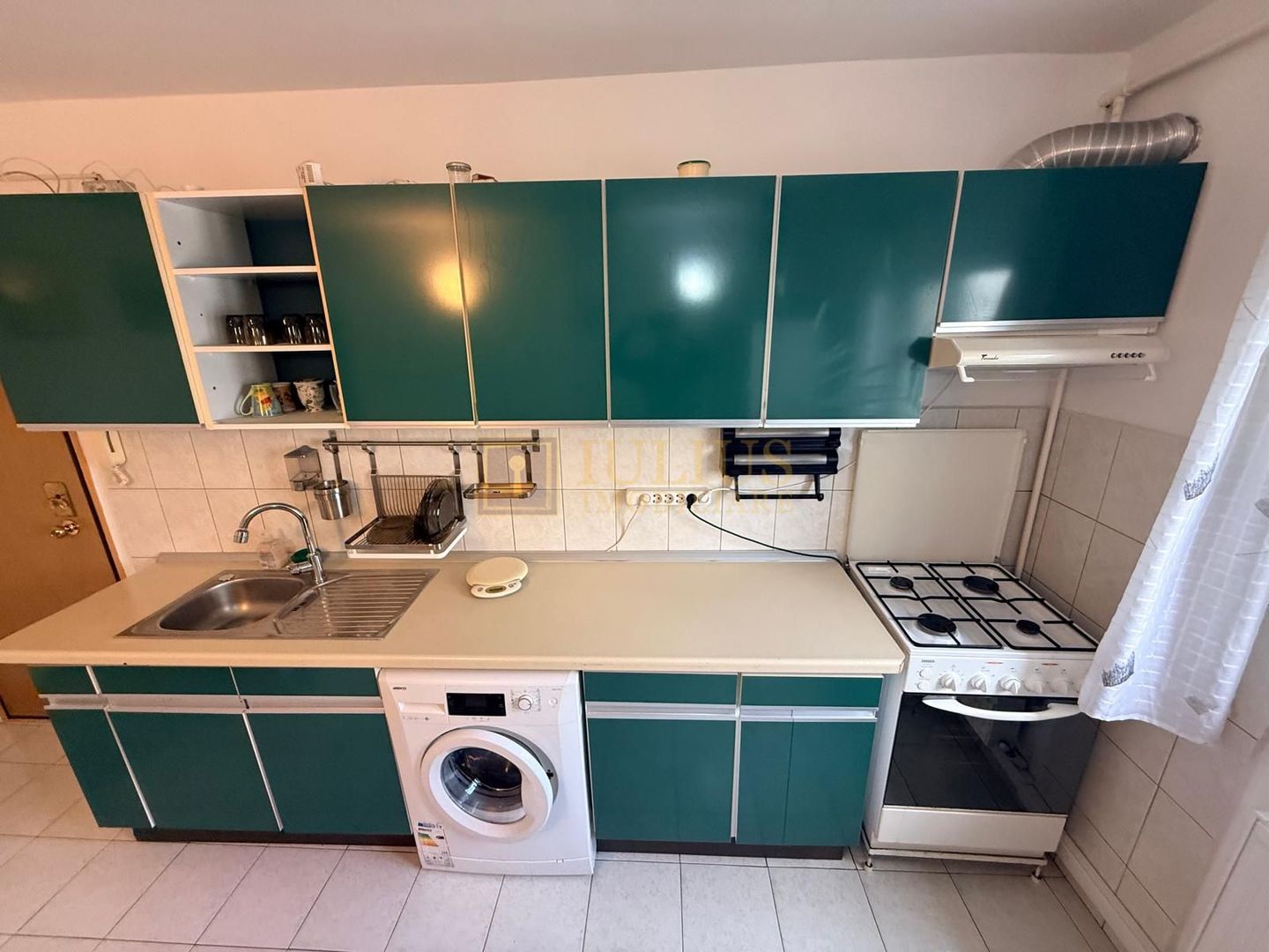 3 Camere| Girocului| 70 mp| centrala proprie| apartament spatios| - Poză 15