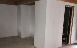 Vila pe trei niveluri 210 mp pe malul lacului Gozna Valiug - Poză 8