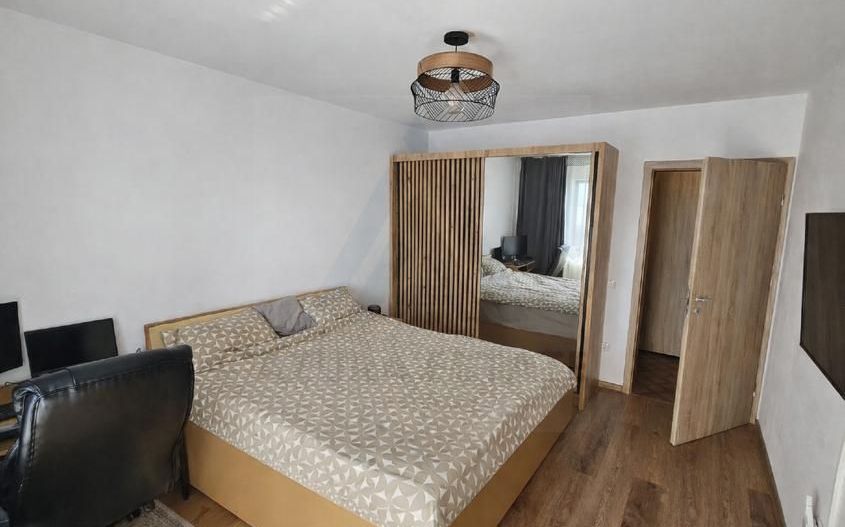 Apartament 3 camere 82 mp 2 băi 2 balcoane etaj 2 in Selimbar - Poză 10