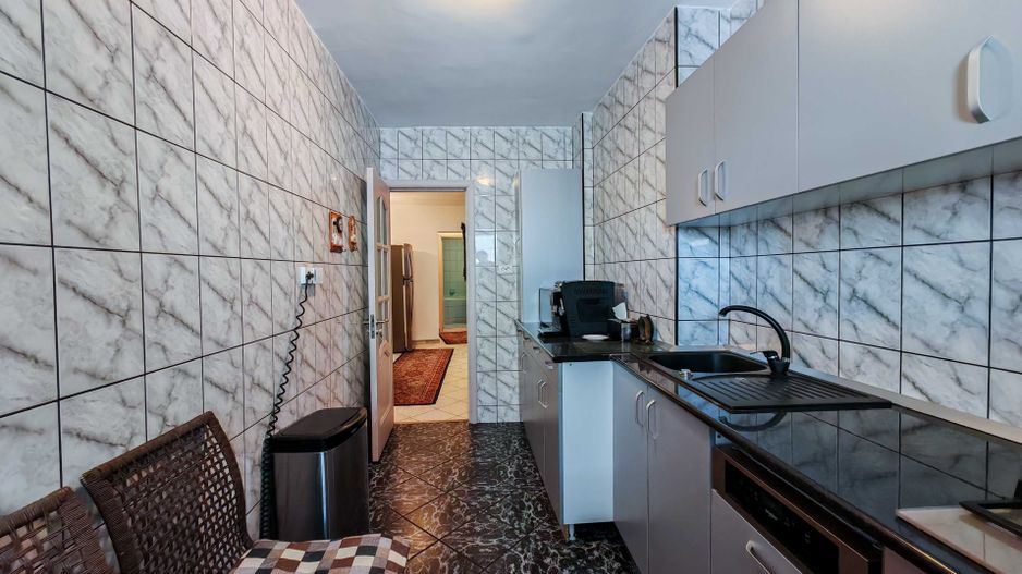 Apartament 3 camere, 76mp, 2 balcoane, 2 bai, bloc '81 – Dristor - Poză 4