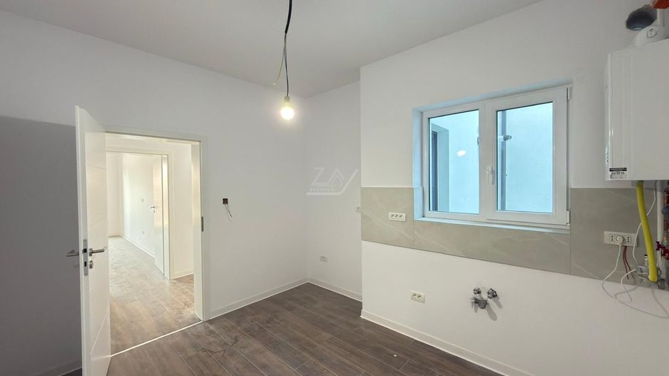 Bloc finalizat. Decomandat. 2 balcoane. Spatiu pod. - Poză 5