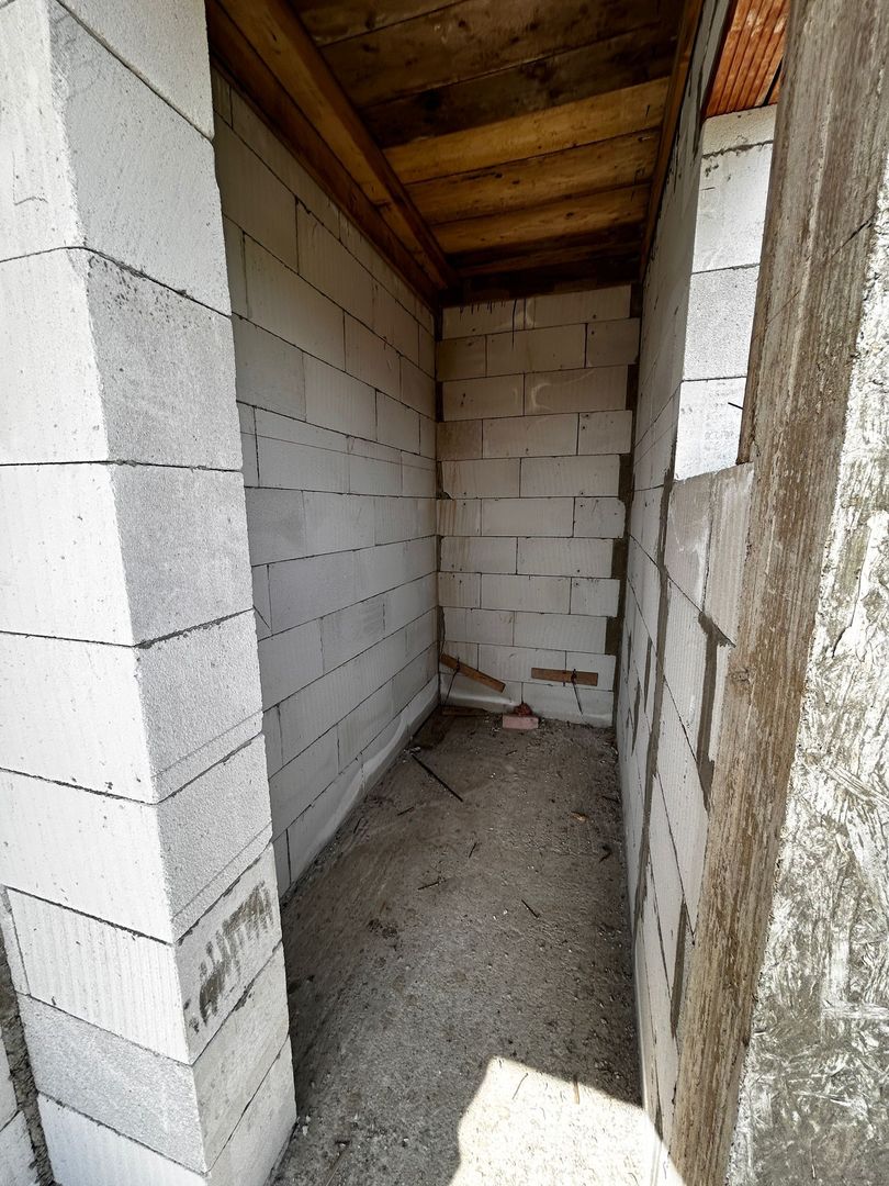 Casa la rosu de vanzare in Alba Iulia - Poză 16