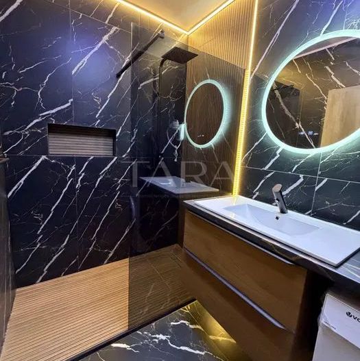 Apartament modern cu 3 camere și terasă – zona centrala, Eroilor. - Poză 4