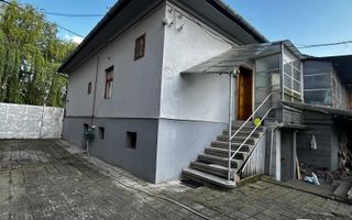 Casa de vanzare | Piata Cibin | 377 mp teren - Poză 1