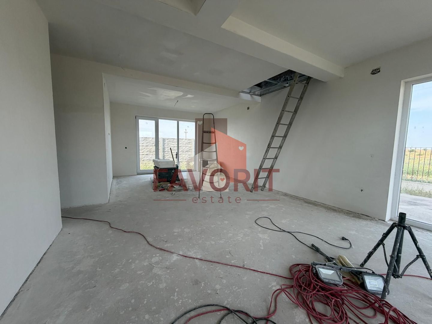 Triplex | 3 camere | Toate utilitatile | Asfalt | Parter + Mansarda | - Poză 3
