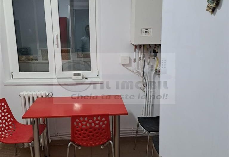 Apartament - 3 Camere Nicolina - 560 euro - Poză 4