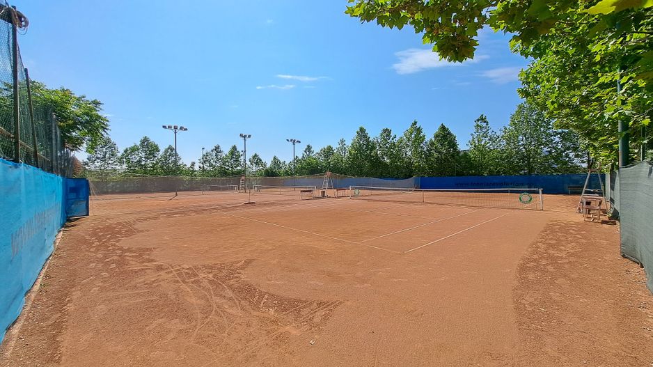 Teren intravilan 3707 mp - Aviatiei - Poză 1