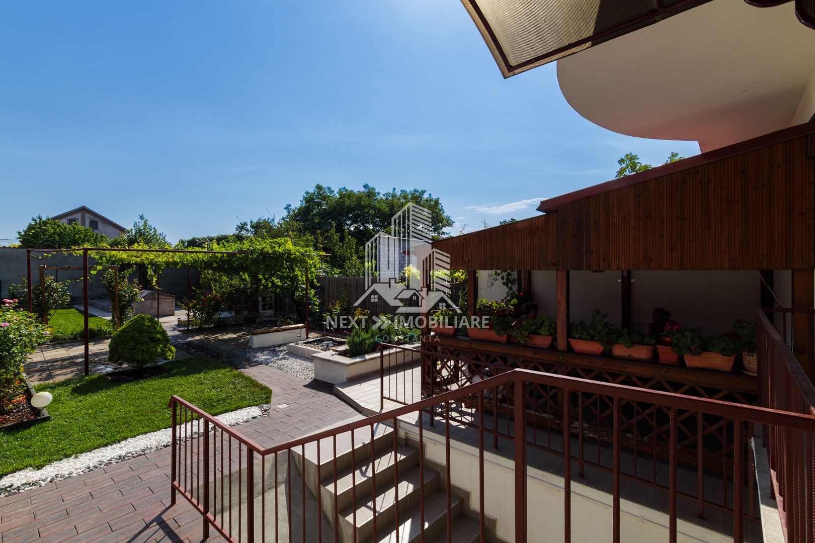 Vila S+P+2E+ M, garaj si spatiu comercial, Km4-5 - Poză 5