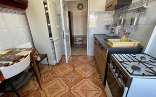 Apartament spațios cu două camere, etajul 4 cu acoperiș. - Poză 8