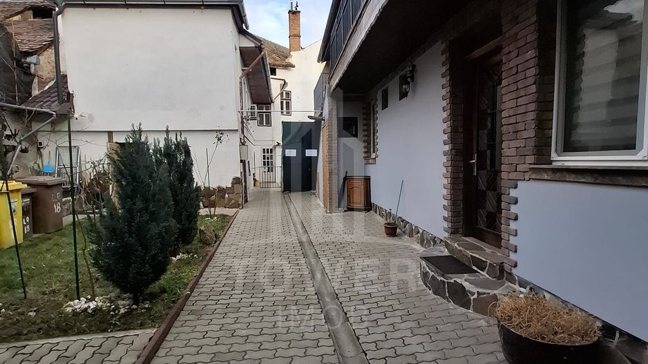 De vânzare teren cu proiect de reconstrucție apartament – zonă centrală - Poză 6