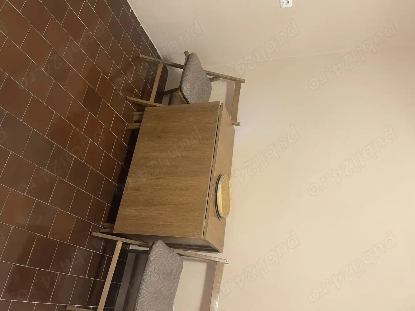 Apartament 3 camere Dambovita etaj 2 cu centrala - Poză 3