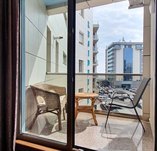 Studio de vanzare 40 mp Et. 3/4  Mamaia nord Twin Rezidence aproape de plaja - Poză 2