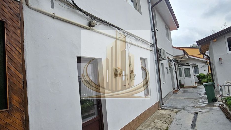 Apartament cu 2 camere de vânzare  la casa in curte comuna - Poză 7
