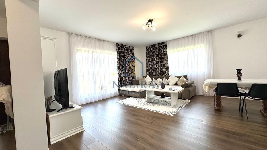 Casa de vanzare cu 14 Ari teren - Lapusel - Poză 2