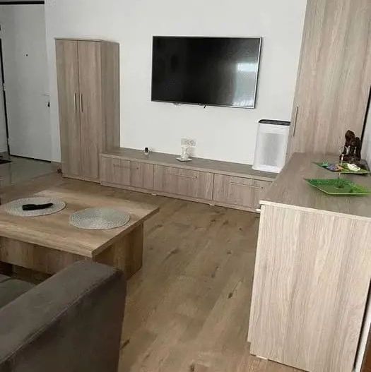 De închiriat apartament 2 camere Apărătorii Patriei - Poză 1