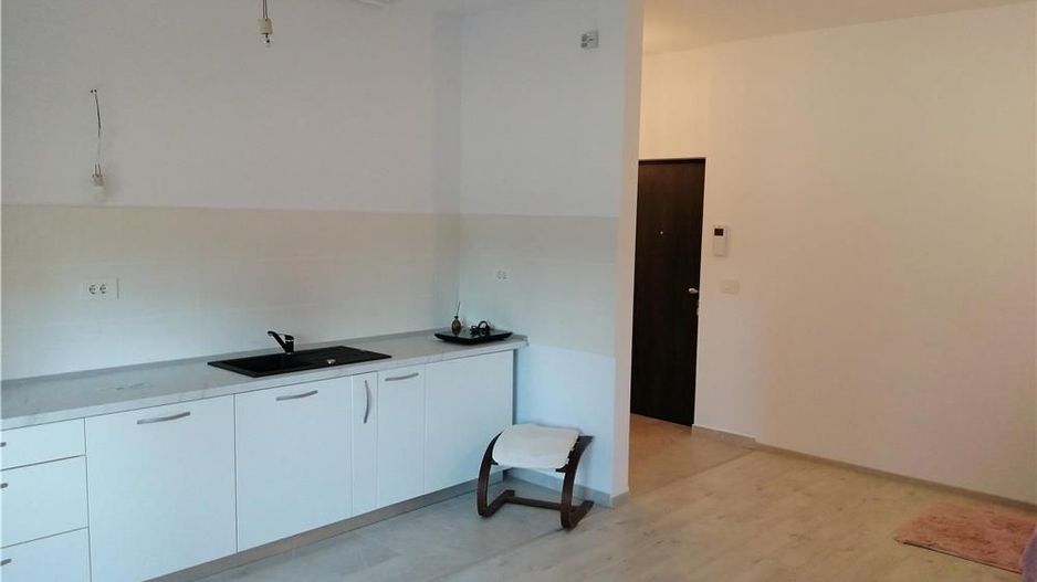 Apart Aradului  bloc nou+terasa de 10 m - Poză 3