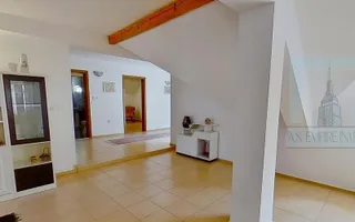 Vilă deosebită cu 6 camere în zona Şchei, Braşov - Poză 16