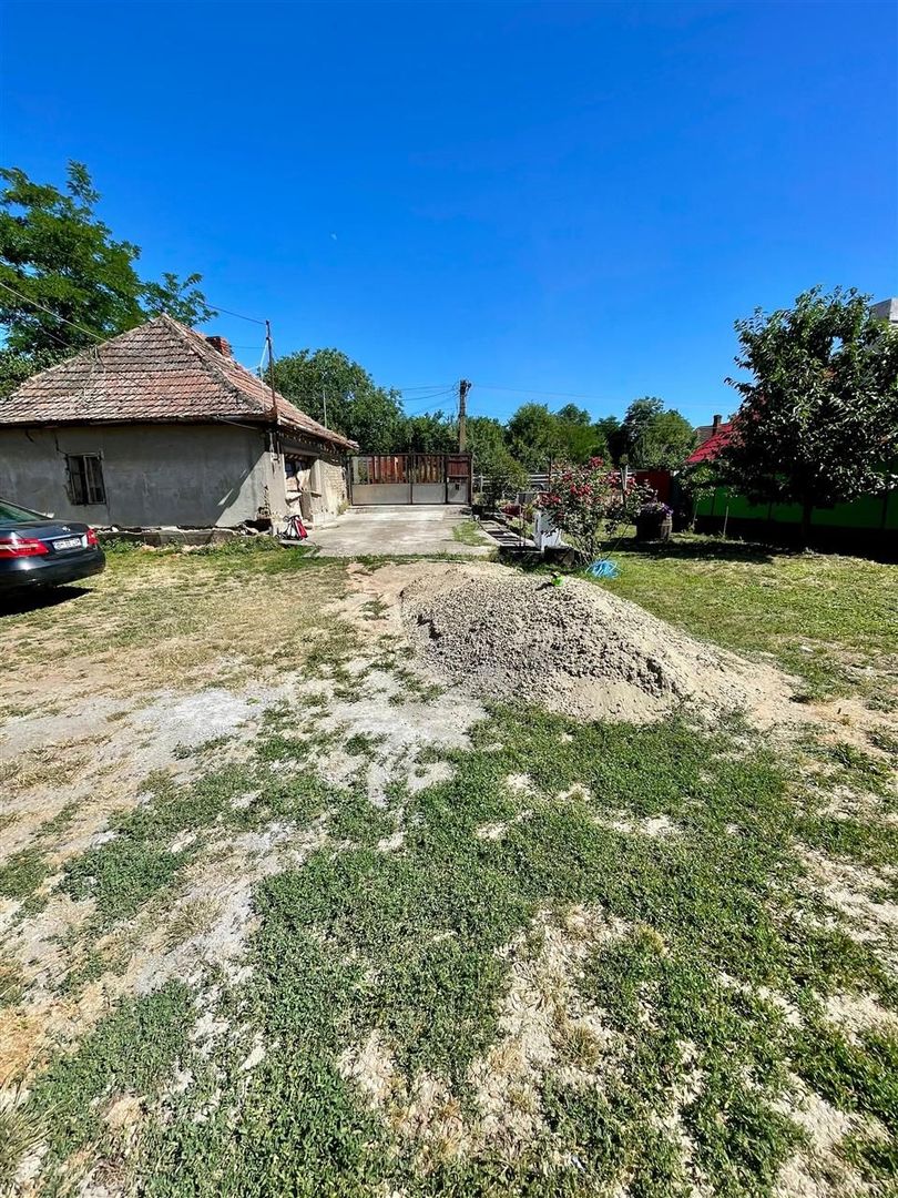 Casa cu 5 camere in localitatea Sacuieni - Poză 8