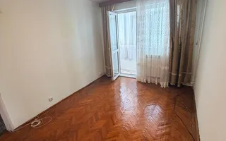 Vanzare apartament cu 4 camere in Micro 13, etaj 3, pret 65 000 euro - Poză 11