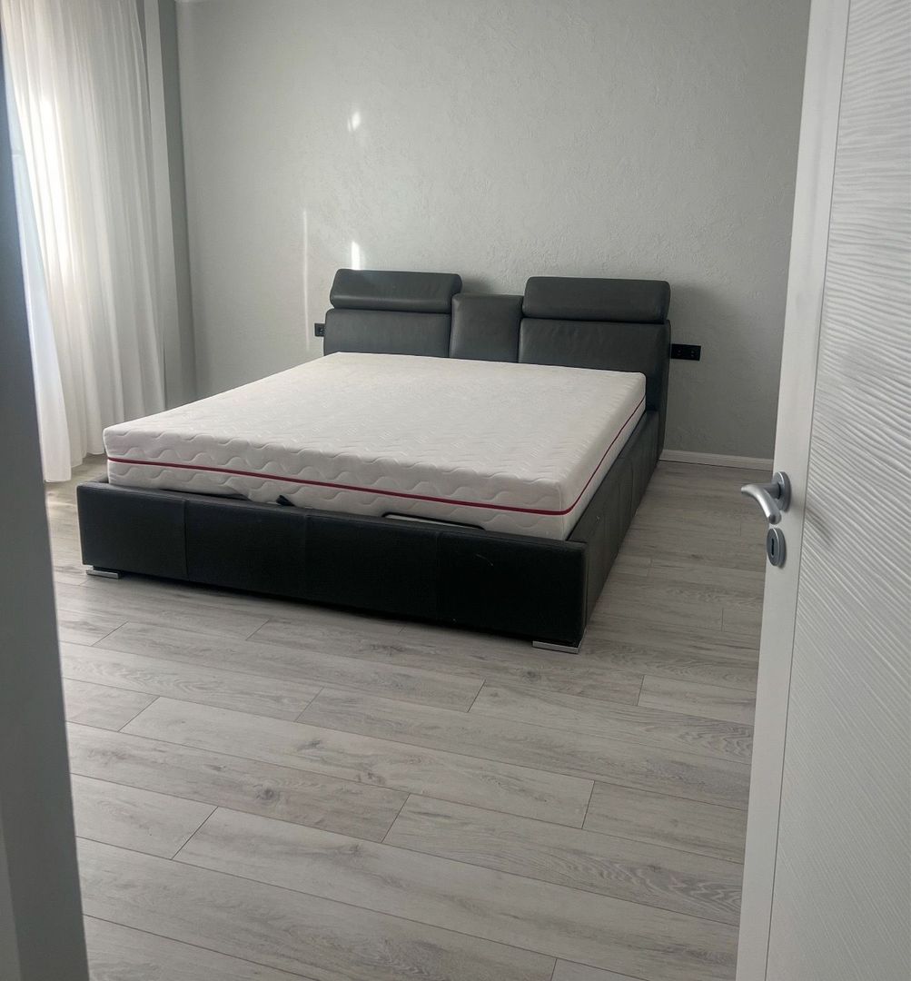 AP. 4 CAMERE - LA VILA, CENTRALA PROPRIE, CURTE, BUCATARIE INCHISA - Poză 4