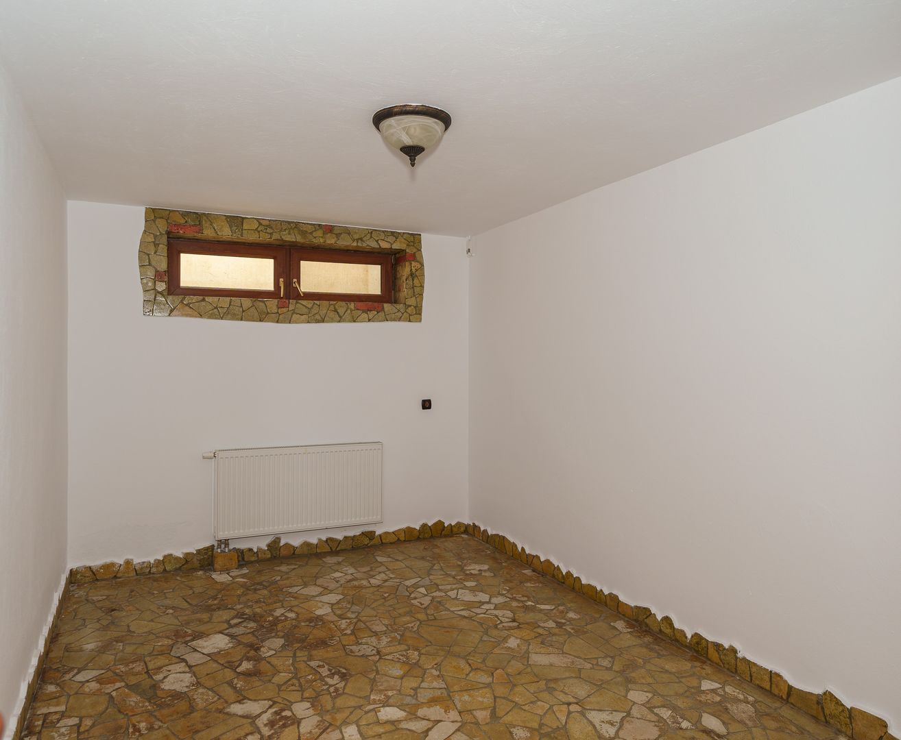 Proprietate Spațioasă Jucu de Mijloc - Ideală ca Locuință sau Afaceri - Poză 12