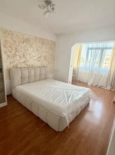 AP. 2 CAMERE- APARATORII PATRIEI, PARCARE INCLUSA, METROU, BOILER - Poză 1