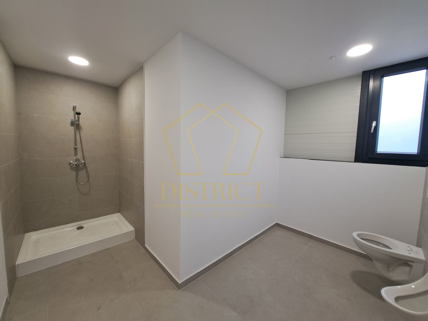 COM 0% Hale servicii, birouri și depozitare de inchiriat  | Aeroport - Poză 15