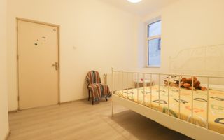Apartamentul "REHEGUA" , stradal, bloc "REABILITAT" - Poză 8