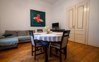 Apartament central de vânzare – la curte comună - Oradea - Poză 3