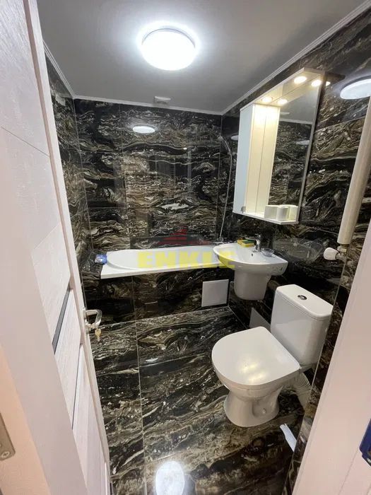 De vanzare apartament cu 3 camere, Piata mare - Poză 5