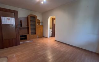 De vanzare apartament 2 camere zona de sus - Poză 2