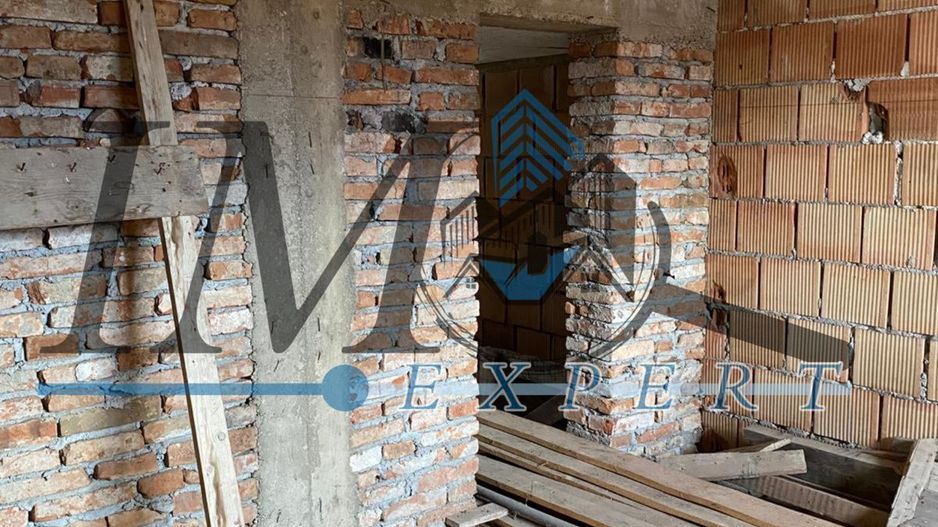 Casa de vanzare la rosu in Stremt, aproape de Alba Iulia - Poză 3