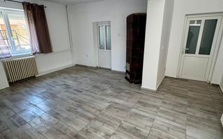 De inchiriat | Spațiu comercial central | Oradea. - Poză 1