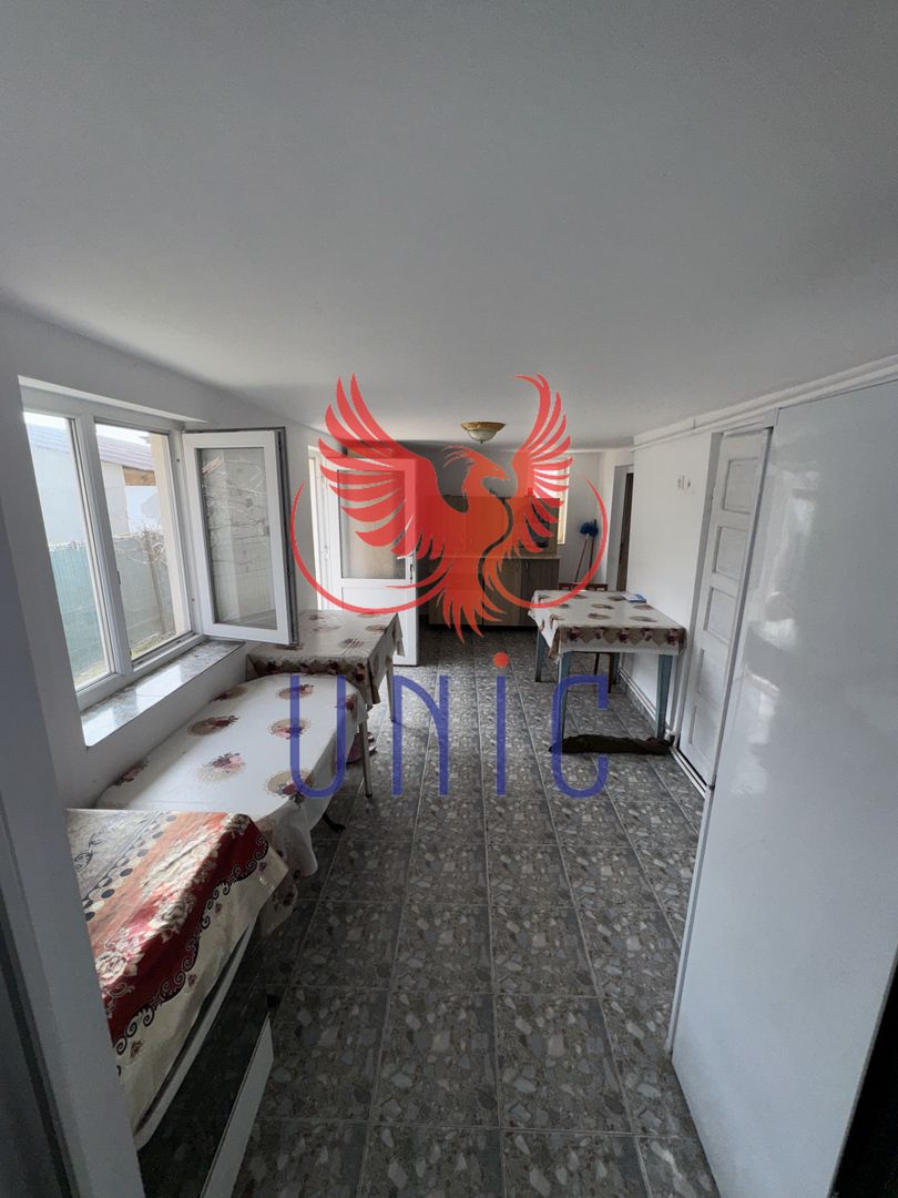 Casa situata in orasul Bals! - Poză 12