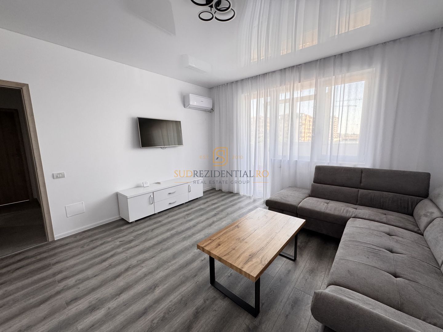 Apartament 2 camere mobilat si utilat, etaj 1,  parcare, Confort Urban - Poză 1