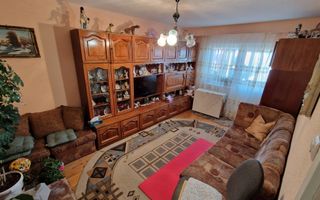 Apartament 3 camere de vânzare – Vasile Aaron - Poză 1