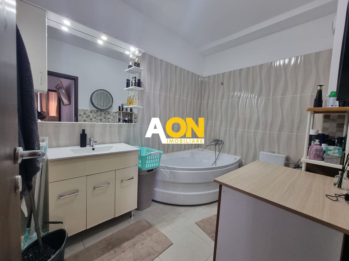 Apartament 2 camere, mobilat, utilat, bloc nou, Centru - Poză 3