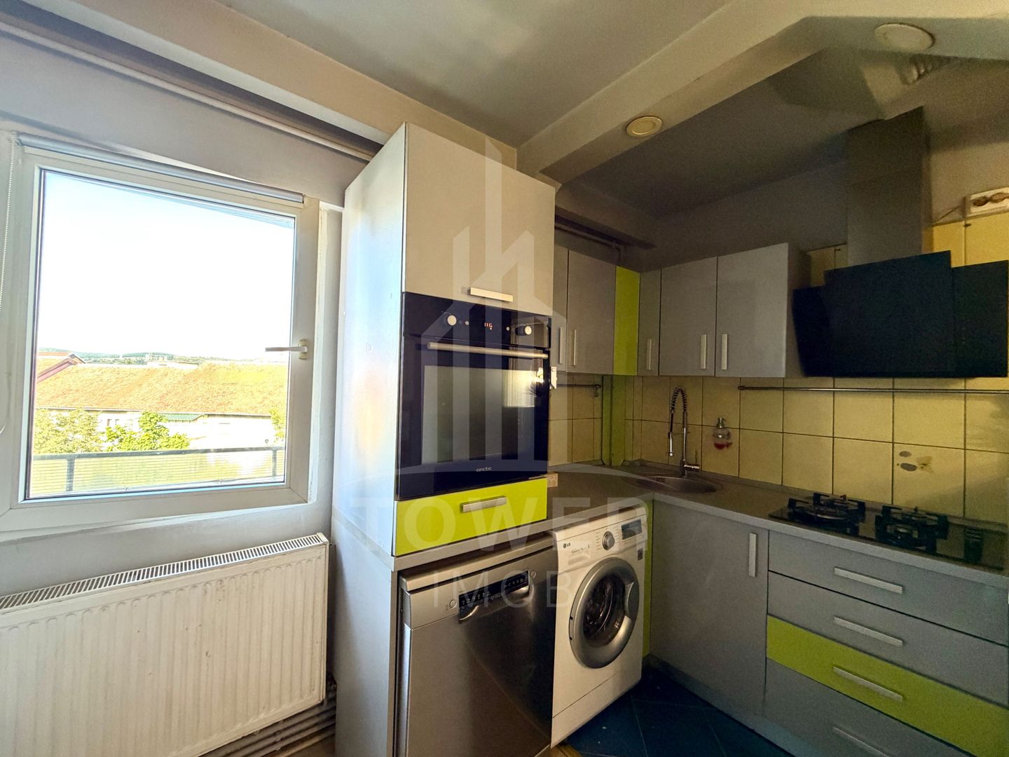 Apartament 3 camere-zona centrală - Poză 2