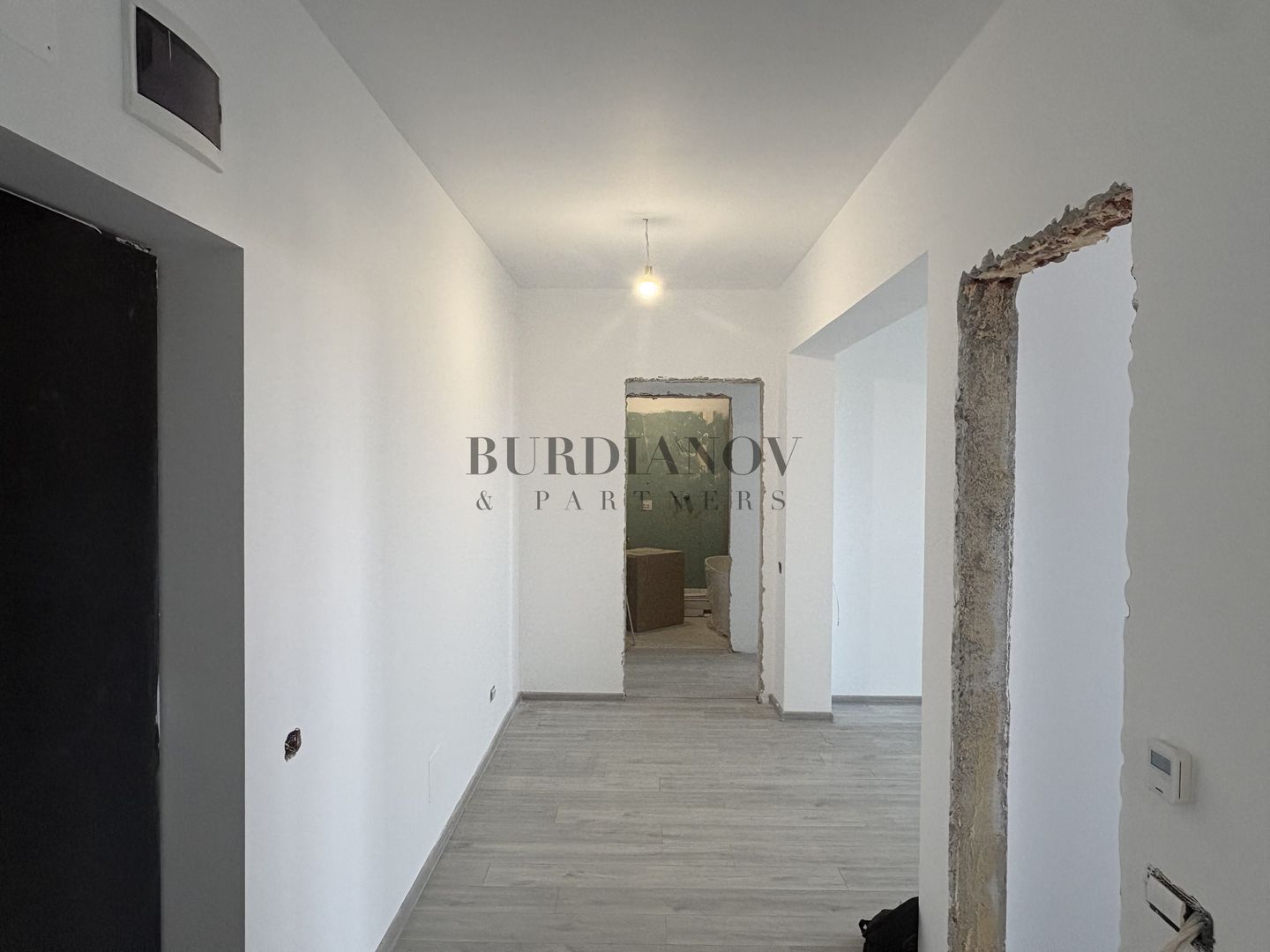 Apartament cu 3 camere - două băi - Etalon Lacul Morii - Vedere Lac - Poză 13